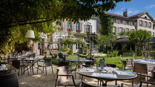 Restaurant Grenoble · La Maison Fantin Latour